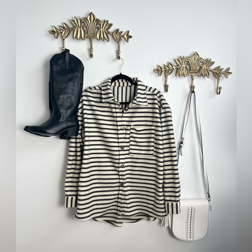 🆕Fleece Striped Button-Up Shirt shacket M/L